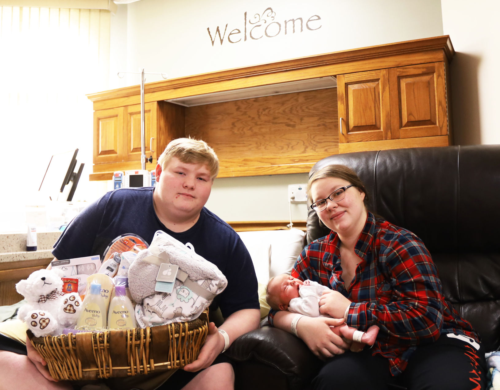 Couple welcomes first Maryville baby of 2020